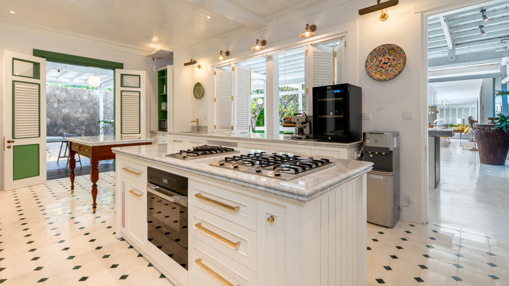 Elite Havens - Villa 1880 - Bali 5-Bedroom Fully Staffed Contemporary-Colonial Villa - Indonesia - Kitchen
